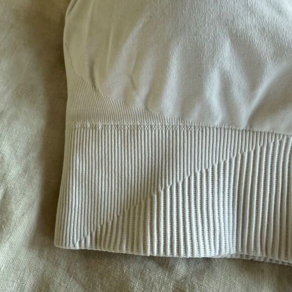 Lululemon Ebb to Street Bra *C/D Cup - size 2 - Picture 3 of 8